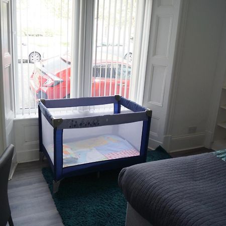 Dundee Apartment - Sleeps 4 - Pet Friendly エクステリア 写真