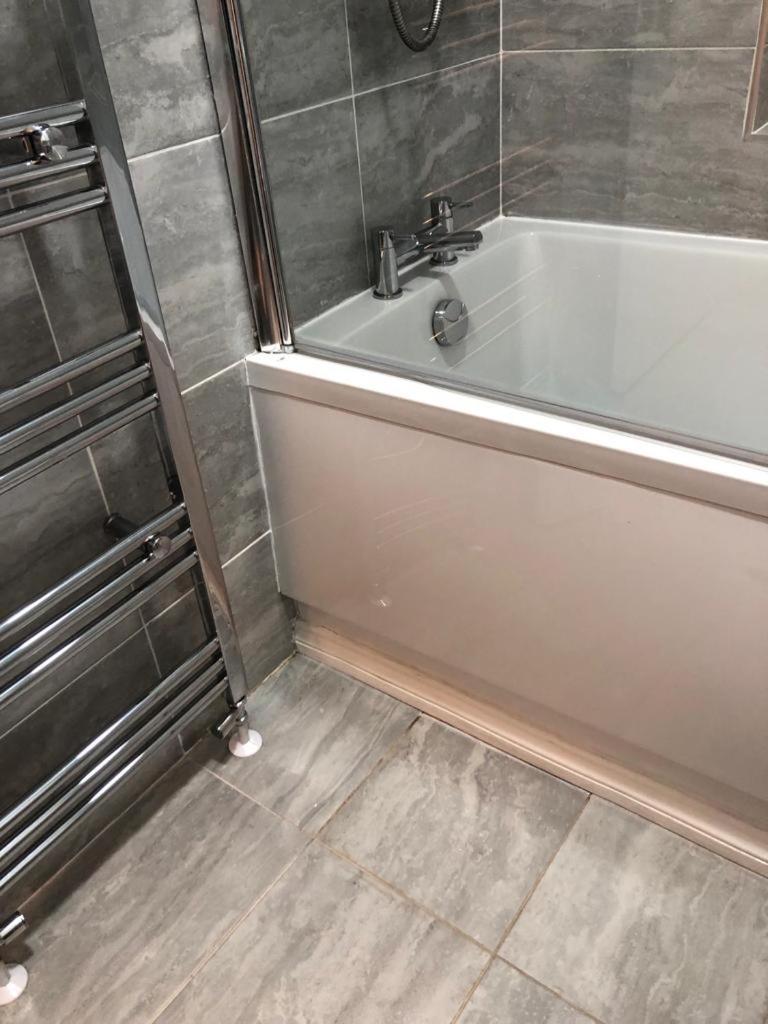 Dundee Apartment - Sleeps 4 - Pet Friendly エクステリア 写真