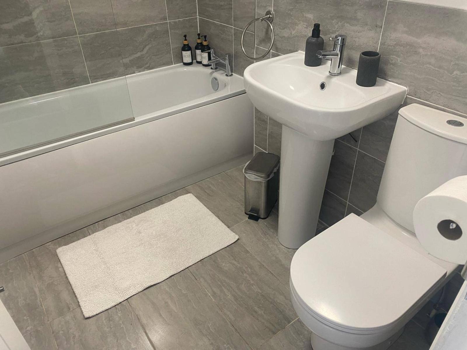 Dundee Apartment - Sleeps 4 - Pet Friendly エクステリア 写真